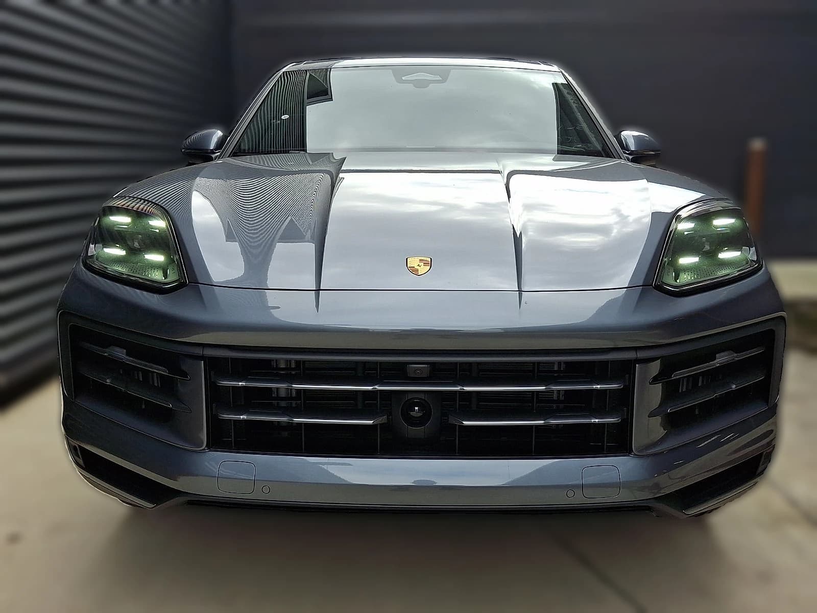 Porsche Cayenne Base AWD 2026 — side view
