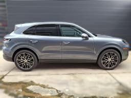Porsche Cayenne Base AWD 2026 — side view