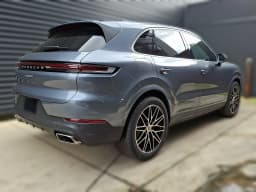 Porsche Cayenne Base AWD 2026 — side view