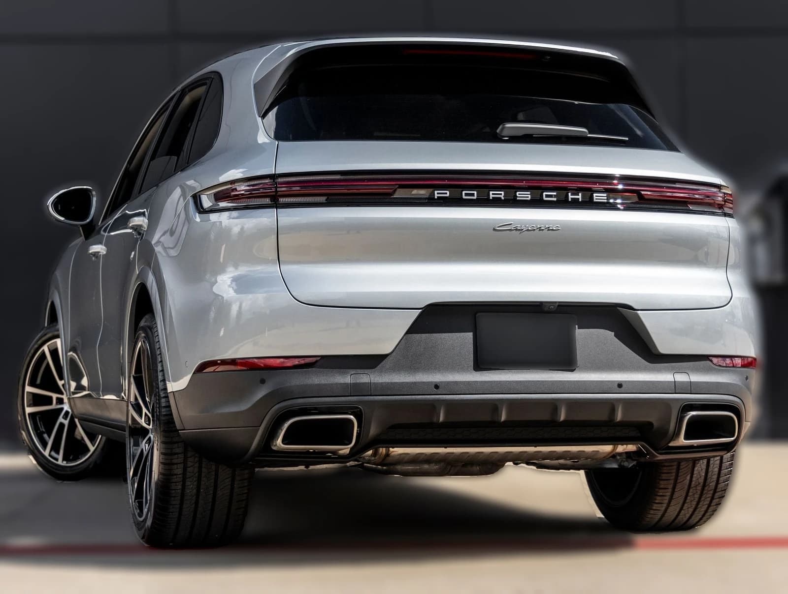 Porsche Cayenne Base AWD 2026 — side view
