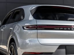 Porsche Cayenne Base AWD 2026 — side view