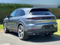 Porsche Cayenne Base AWD 2026 — side view