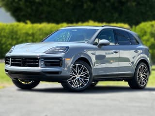 Porsche Cayenne Base AWD