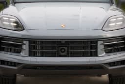 Porsche Cayenne Base AWD 2026 — side view