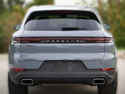 Porsche Cayenne Base AWD 2026 — side view
