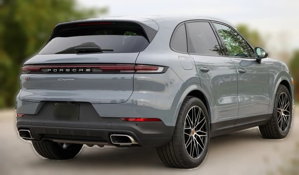 Porsche Cayenne Base AWD 2026 — side view
