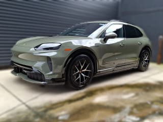 Porsche Cayenne Electric AWD