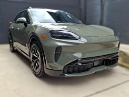 Porsche Cayenne Electric AWD 2026 — side view