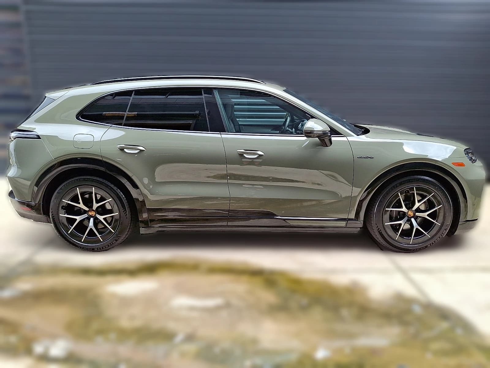 Porsche Cayenne Electric AWD 2026 — side view