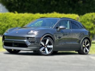 Porsche Macan Electric 4 AWD