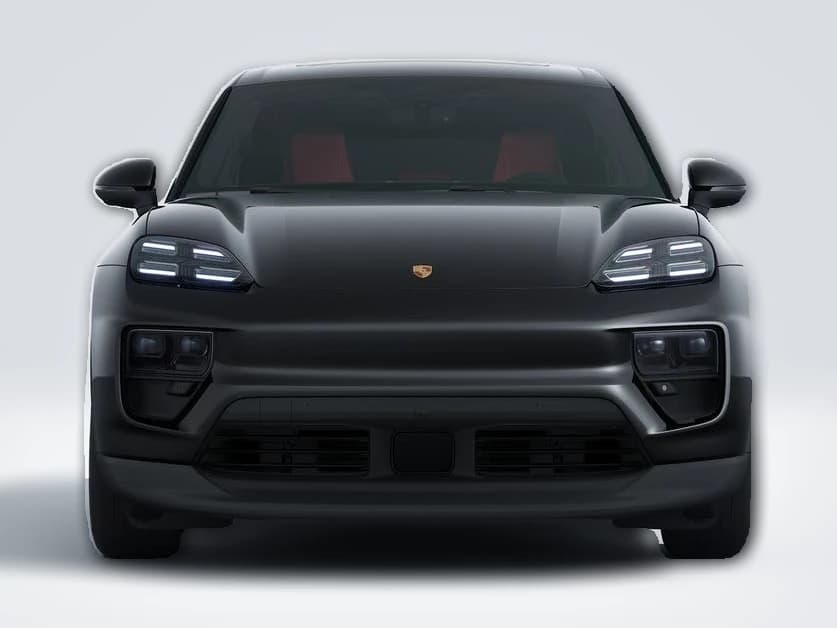 Porsche Macan Electric 4 AWD 2026 — side view