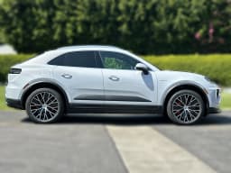 Porsche Macan Electric 4S AWD 2026 — side view