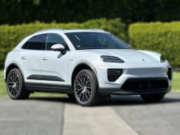 Porsche Macan Electric 4S AWD 2026 — side view