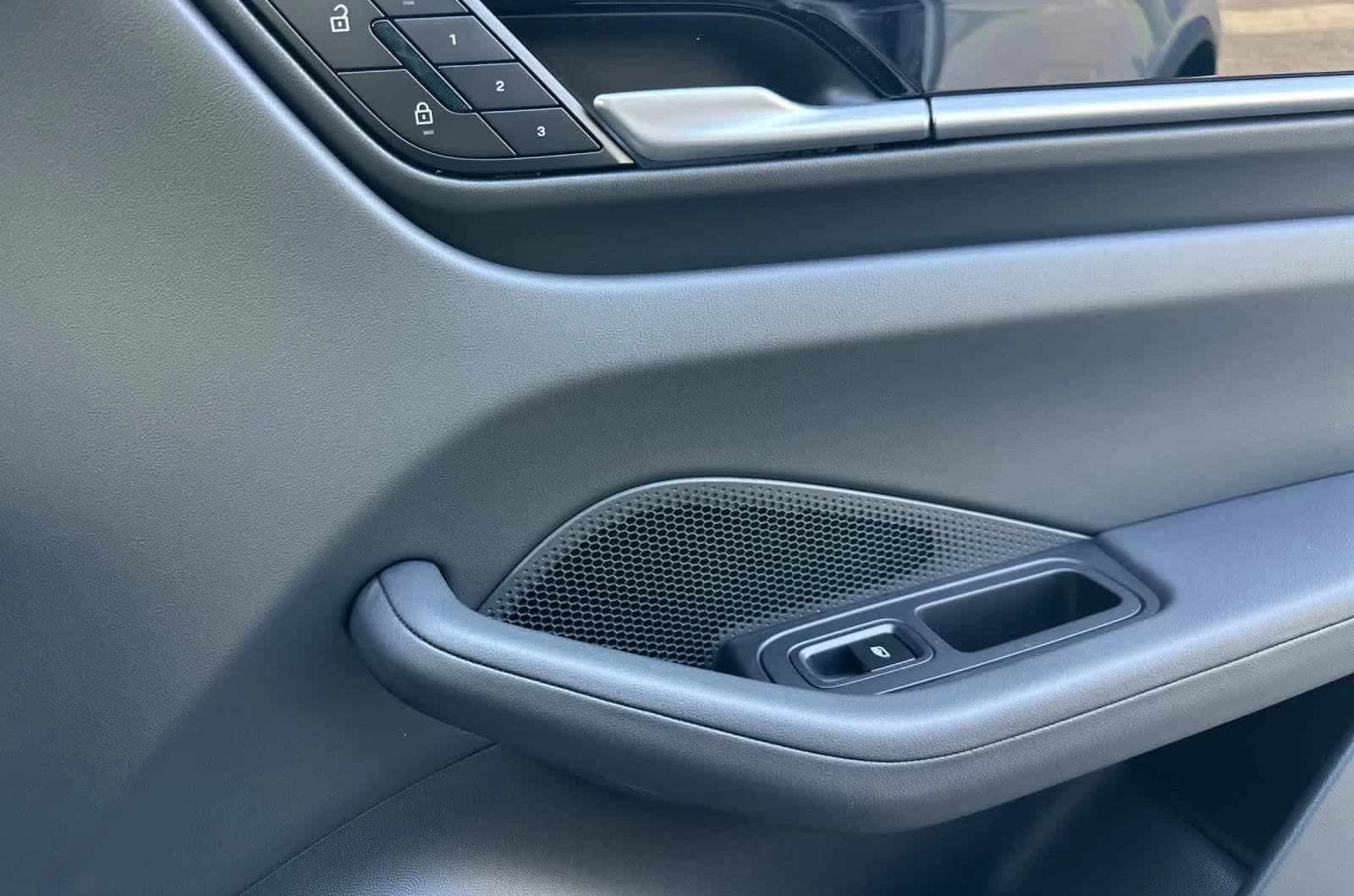 Porsche Macan Electric 4S AWD 2026 — side view