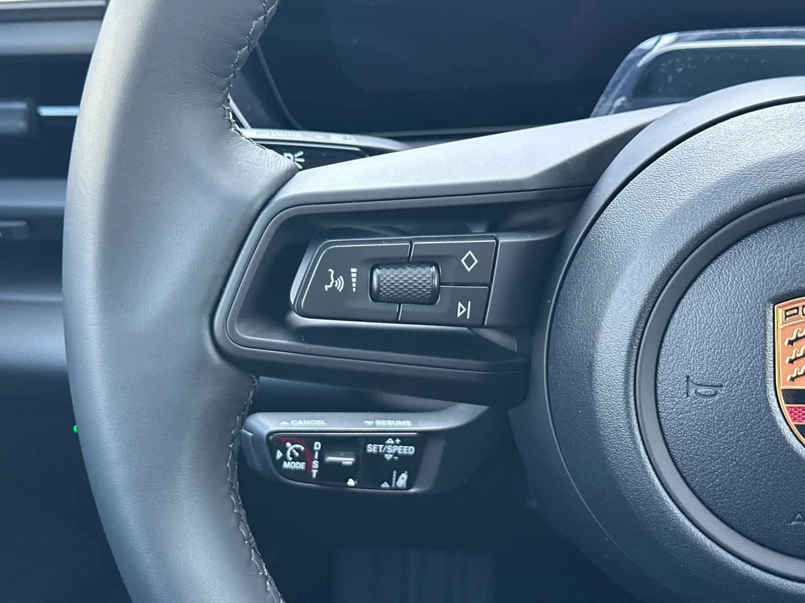 Porsche Macan Electric 4S AWD 2026 — side view
