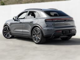 Porsche Macan Electric 4S AWD 2026 — side view