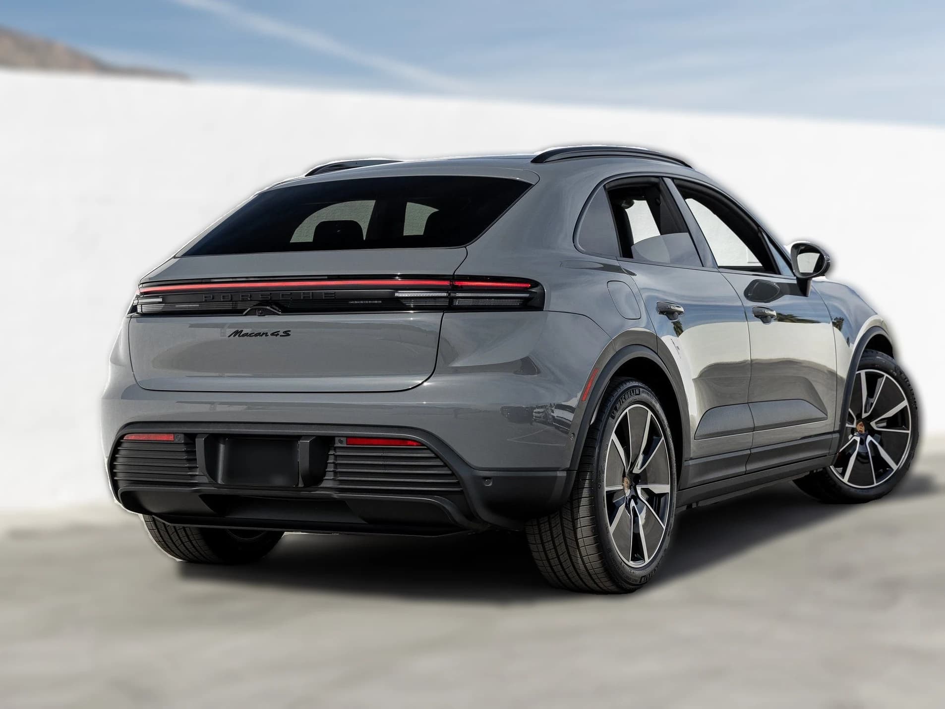 Porsche Macan Electric 4S AWD 2026 — side view
