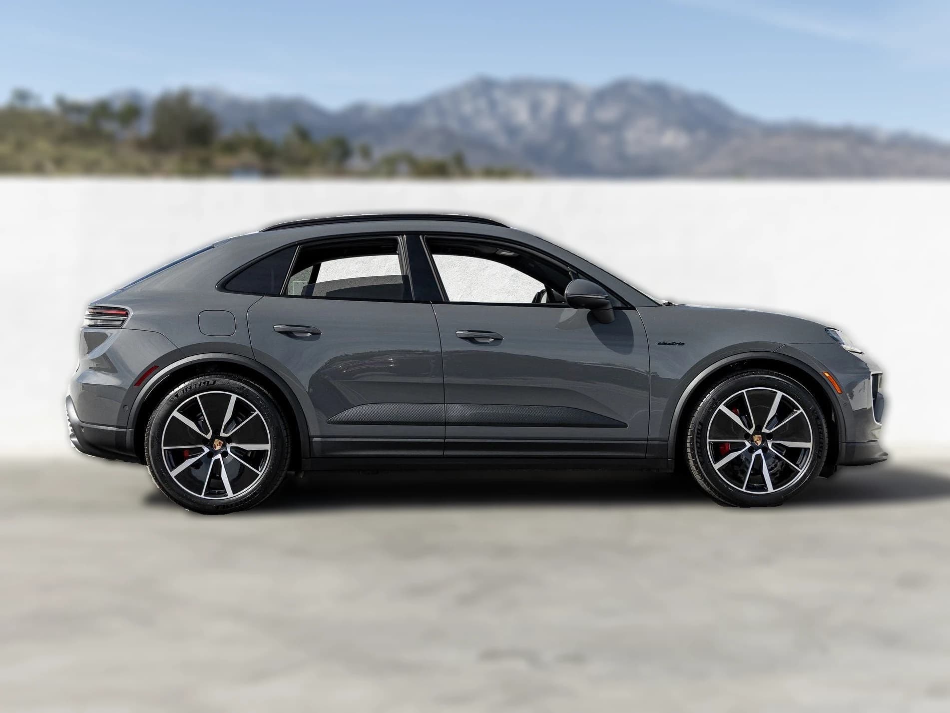 Porsche Macan Electric 4S AWD 2026 — side view