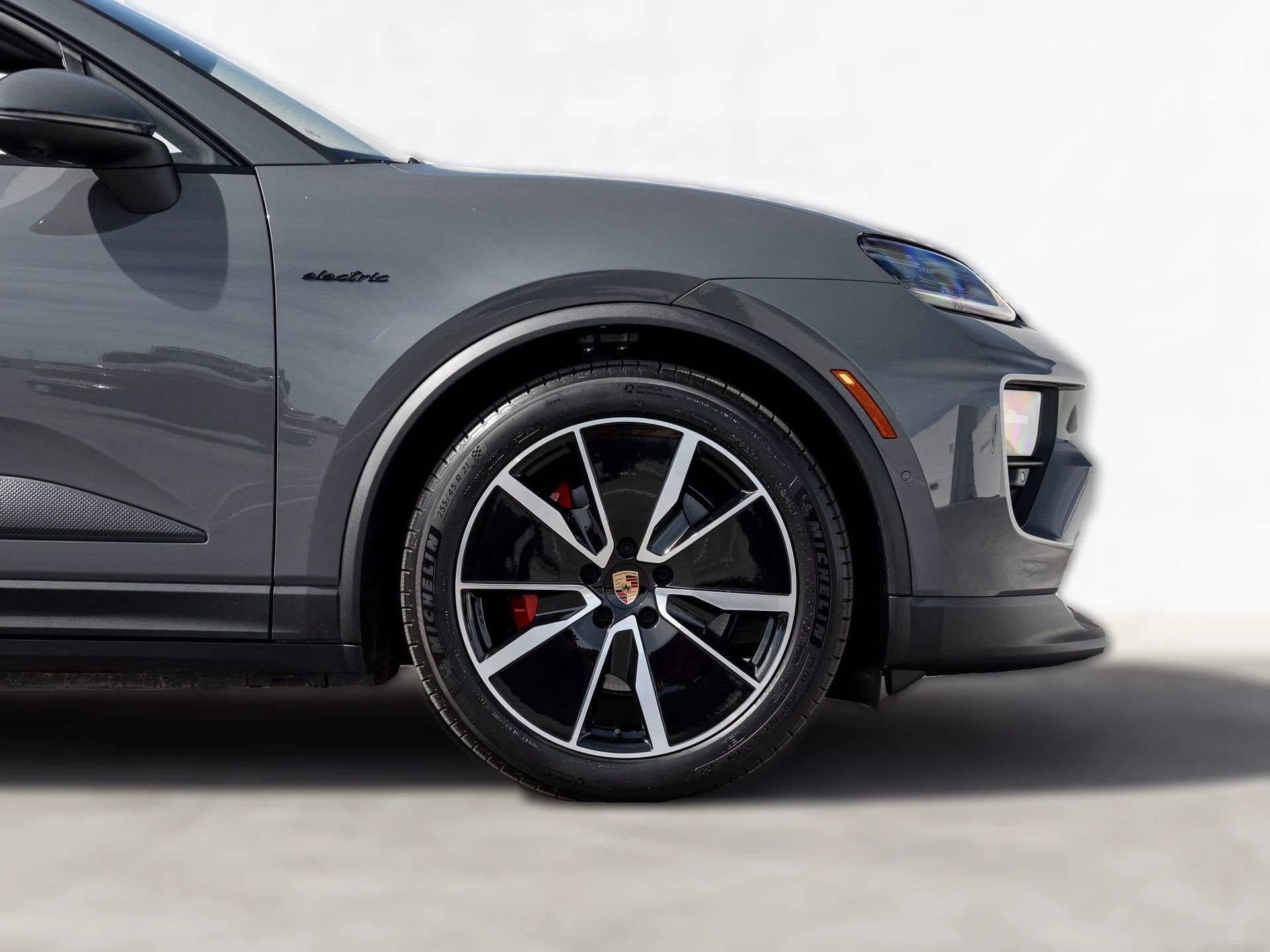 Porsche Macan Electric 4S AWD 2026 — side view