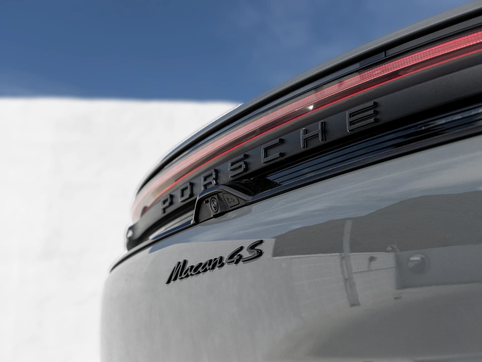 Porsche Macan Electric 4S AWD 2026 — side view