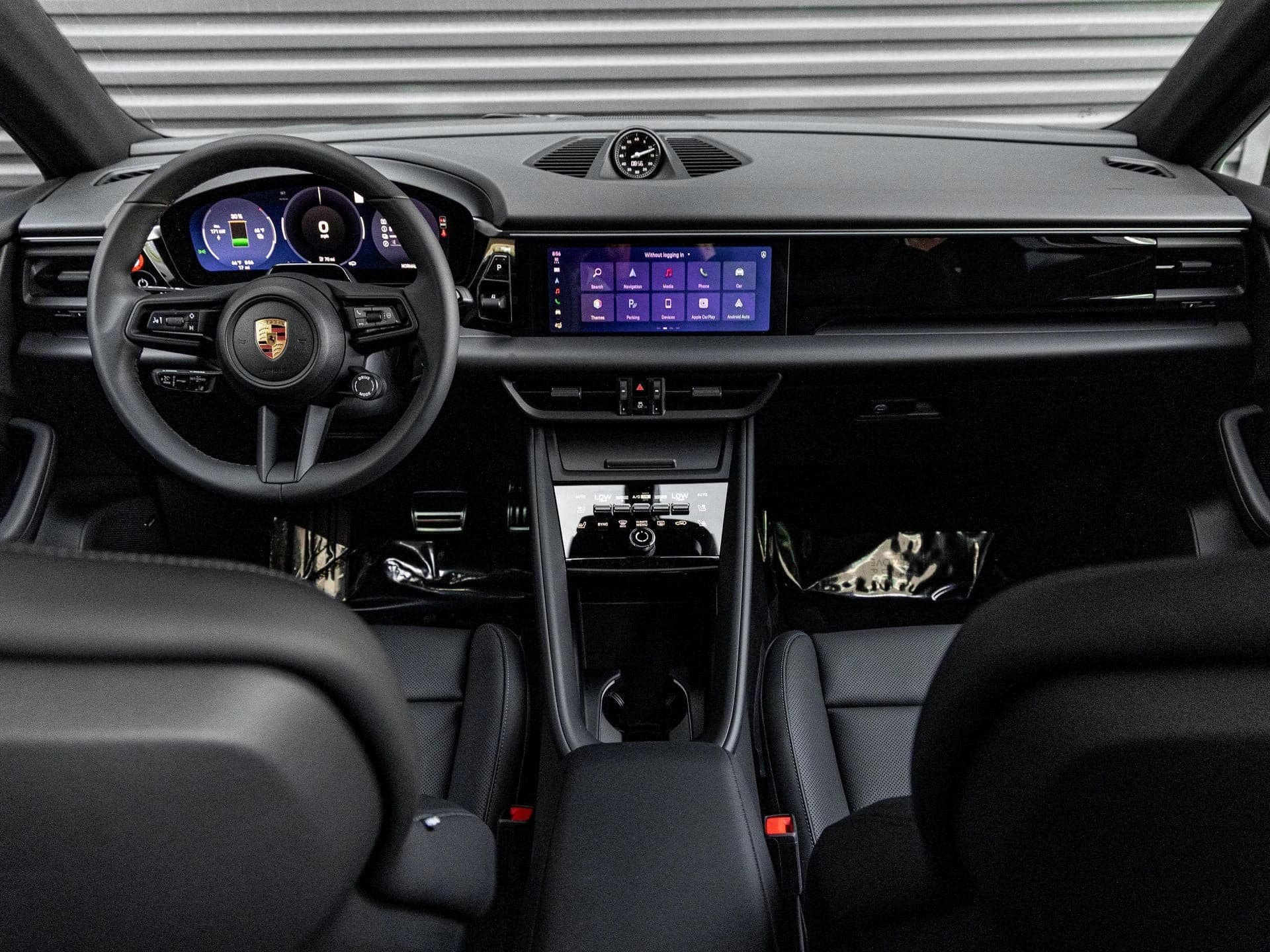 Porsche Macan Electric 4S AWD 2026 — side view