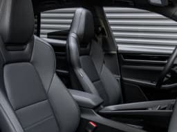 Porsche Macan Electric 4S AWD 2026 — side view