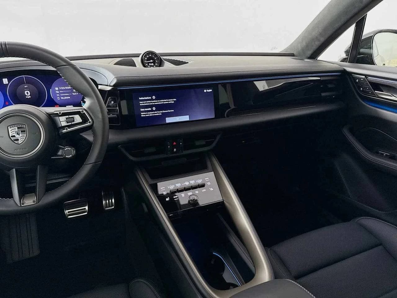 Porsche Macan Electric Turbo AWD 2025 — side view