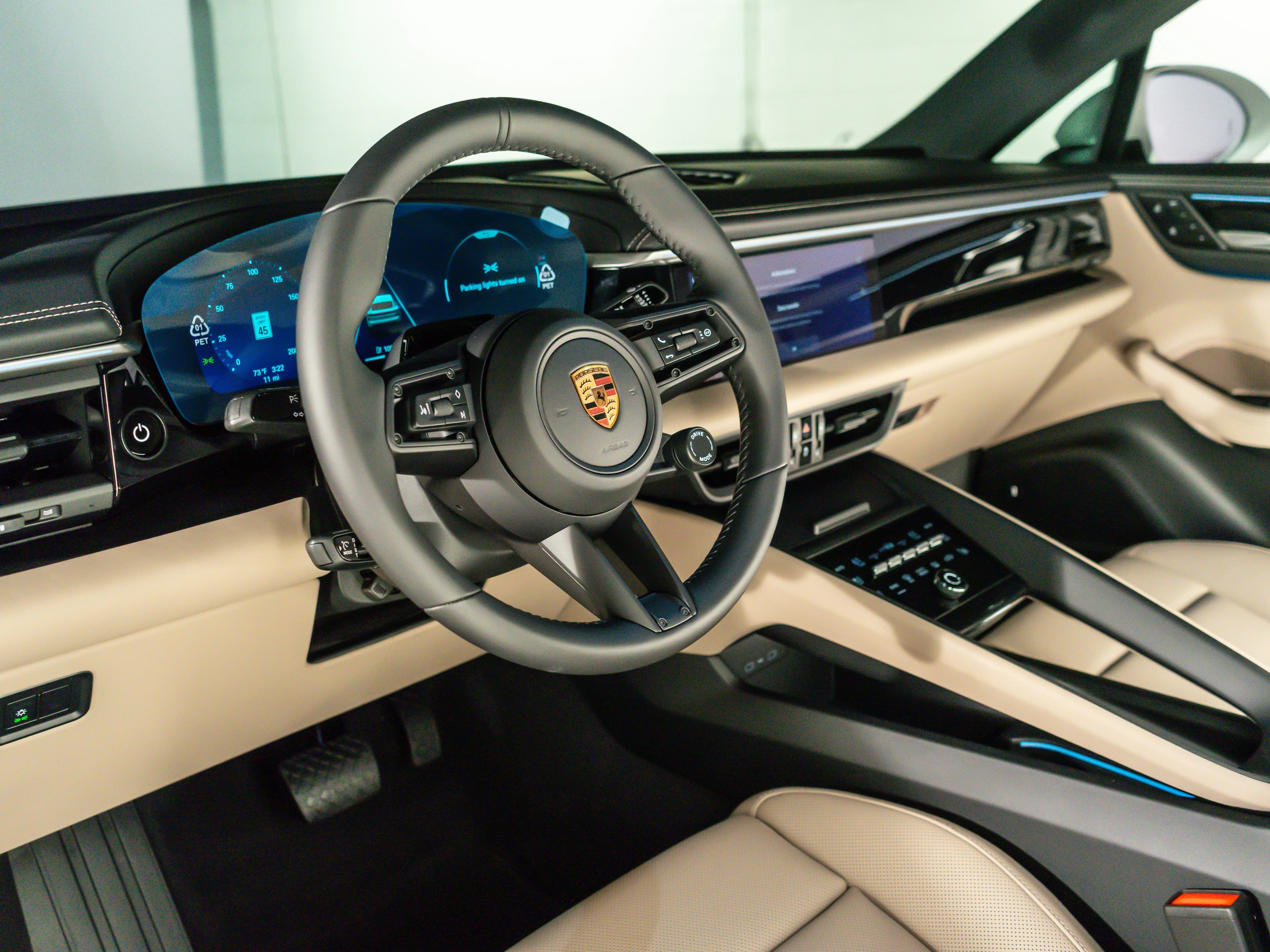 Porsche Macan Electric RWD 2026 — side view