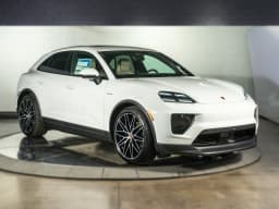 Porsche Macan Electric RWD 2026 — side view