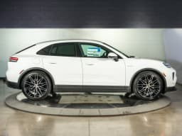 Porsche Macan Electric RWD 2026 — side view