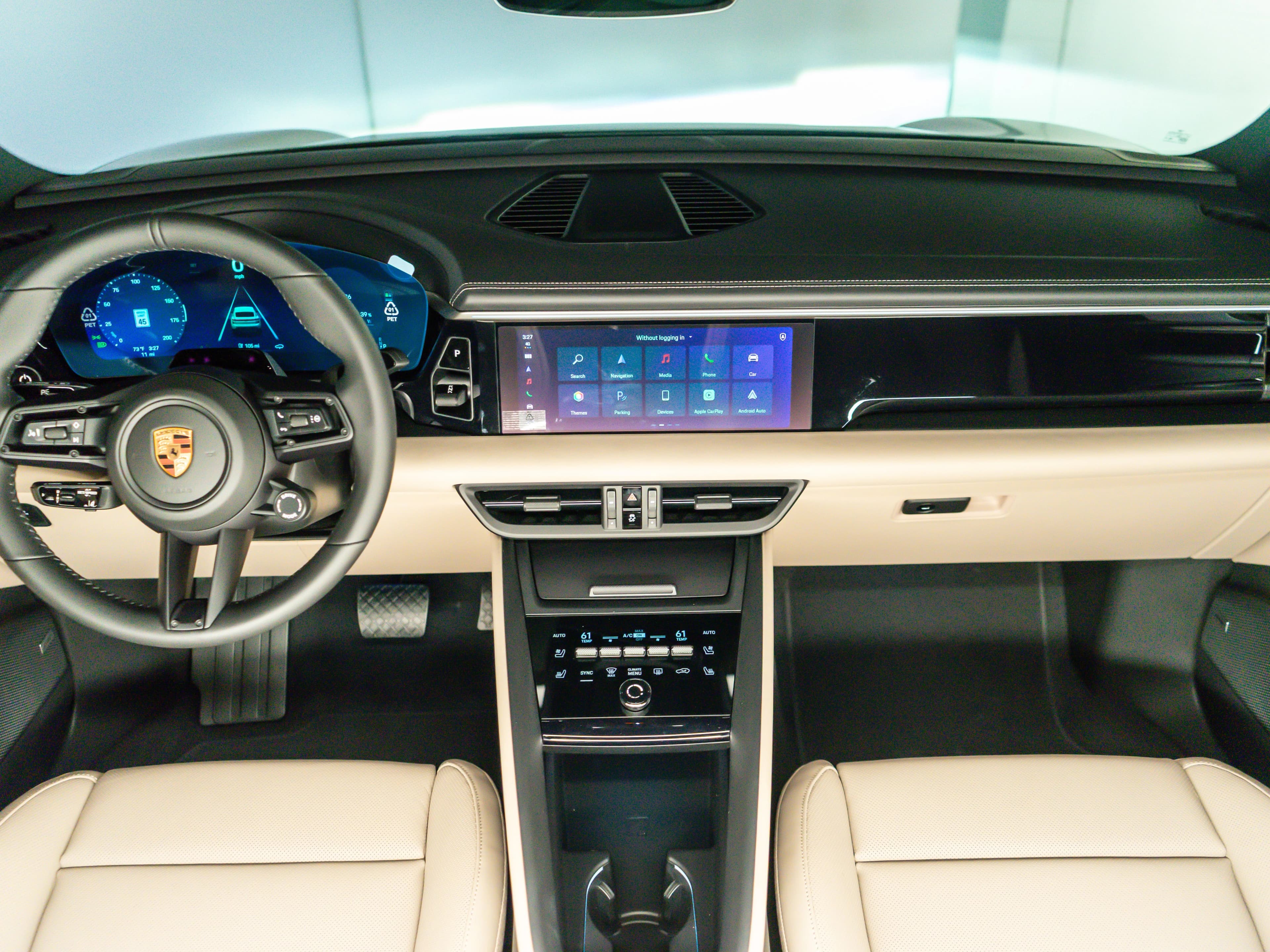 Porsche Macan Electric RWD 2026 — side view