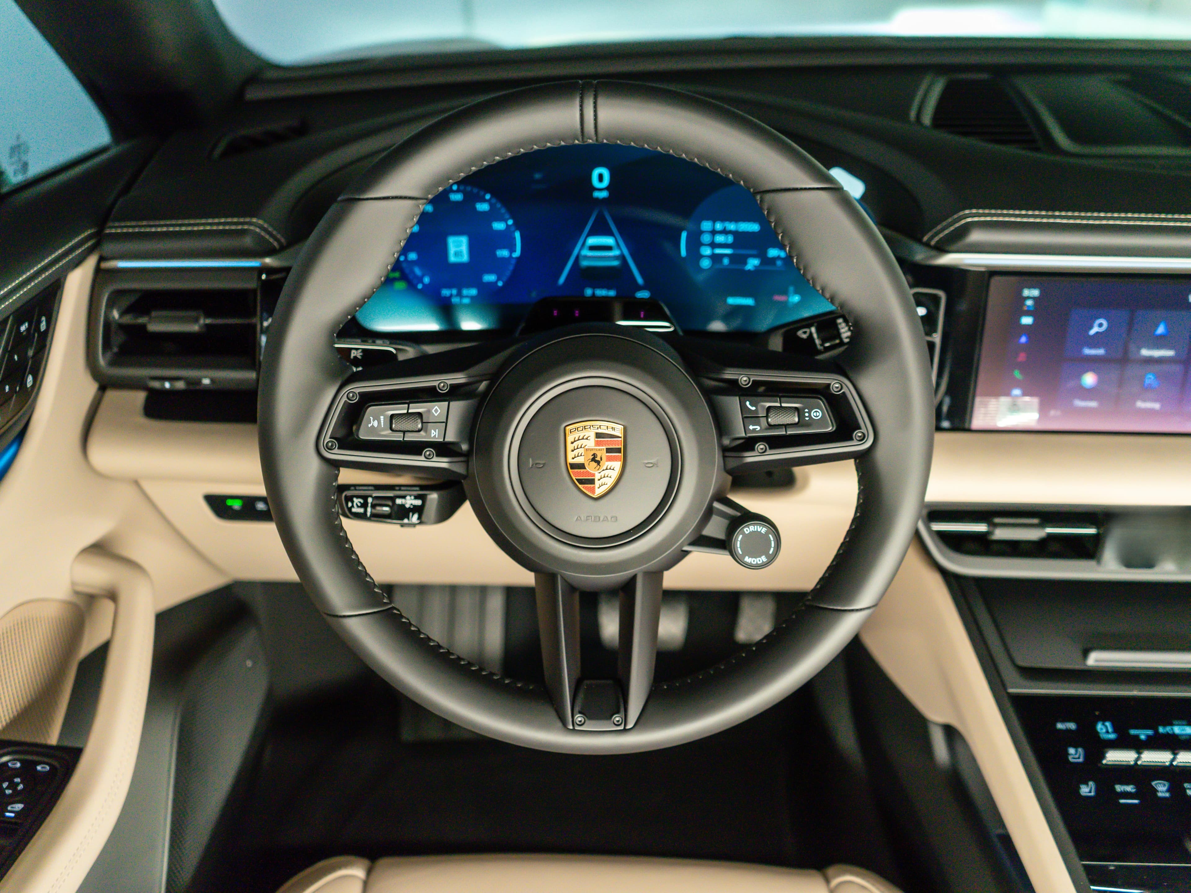 Porsche Macan Electric RWD 2026 — side view