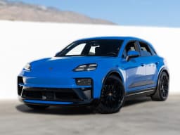 Porsche Macan Electric RWD 2026 — side view