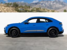 Porsche Macan Electric RWD 2026 — side view