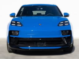 Porsche Macan Electric RWD 2026 — side view