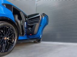 Porsche Macan Electric RWD 2026 — side view