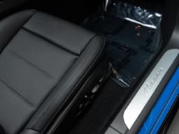 Porsche Macan Electric RWD 2026 — side view
