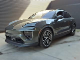 Porsche Macan Electric RWD