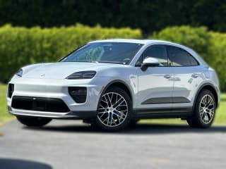 Porsche Macan Electric RWD