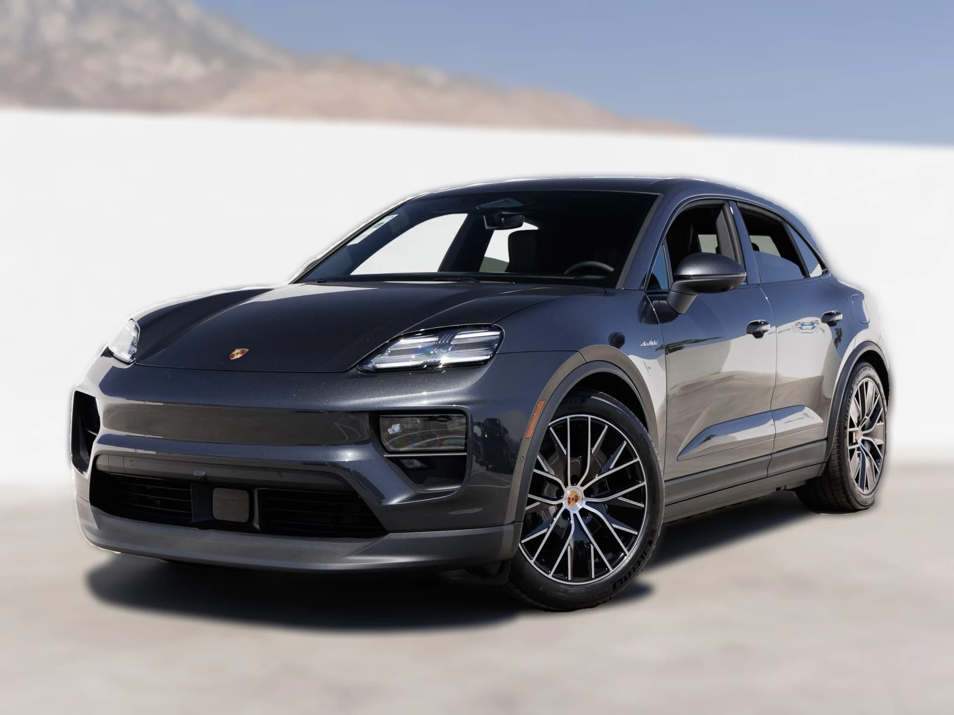 Porsche Macan Electric RWD 2026 — side view