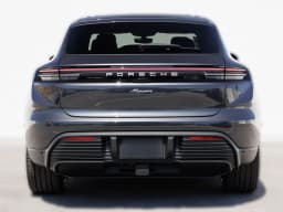 Porsche Macan Electric RWD 2026 — side view