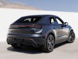 Porsche Macan Electric RWD 2026 — side view