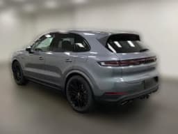 Porsche Cayenne E-Hybrid AWD 2026 — side view