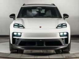 Porsche Macan Electric GTS AWD 2026 — side view