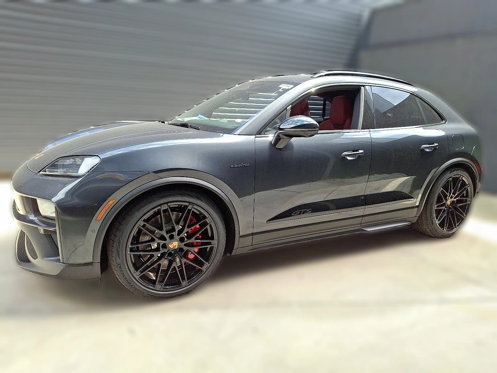 Porsche Macan Electric GTS AWD 2026 — side view