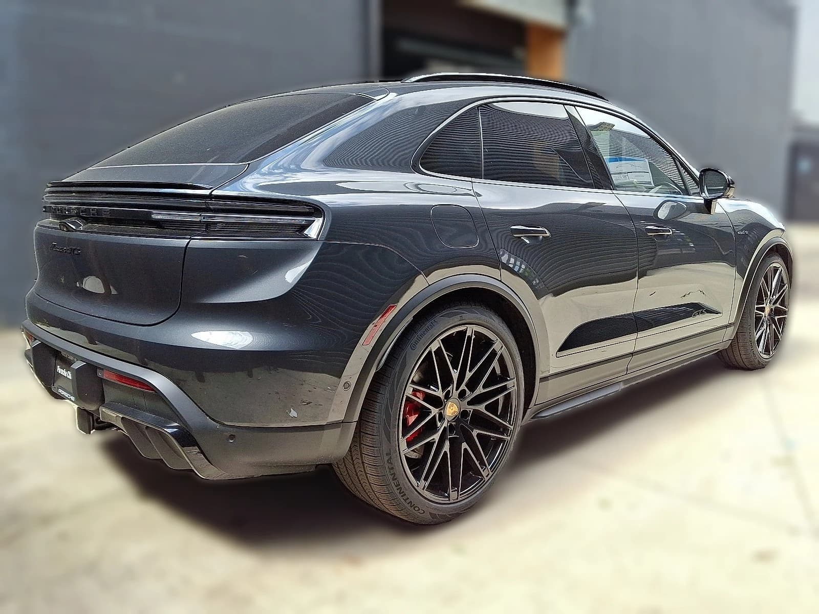 Porsche Macan Electric GTS AWD 2026 — side view