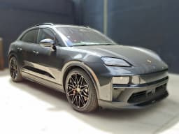 Porsche Macan Electric GTS AWD 2026 — side view
