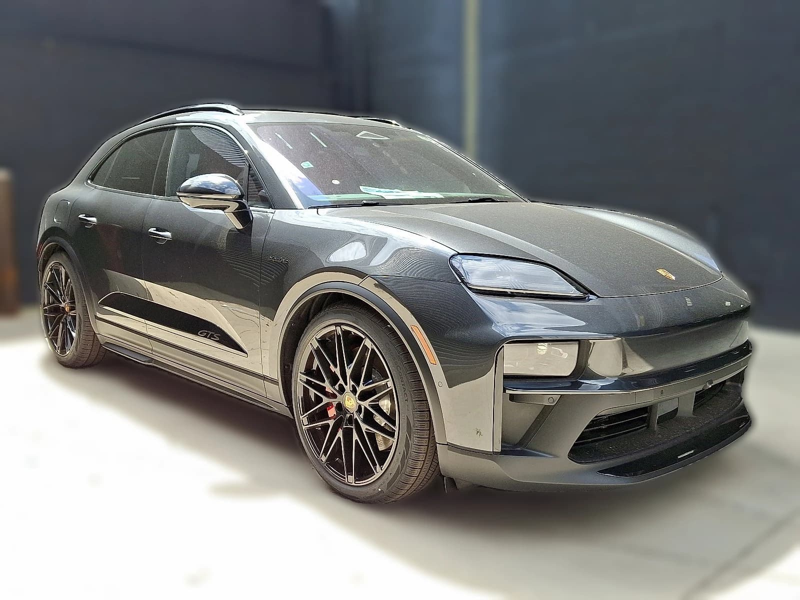 Porsche Macan Electric GTS AWD 2026 — side view