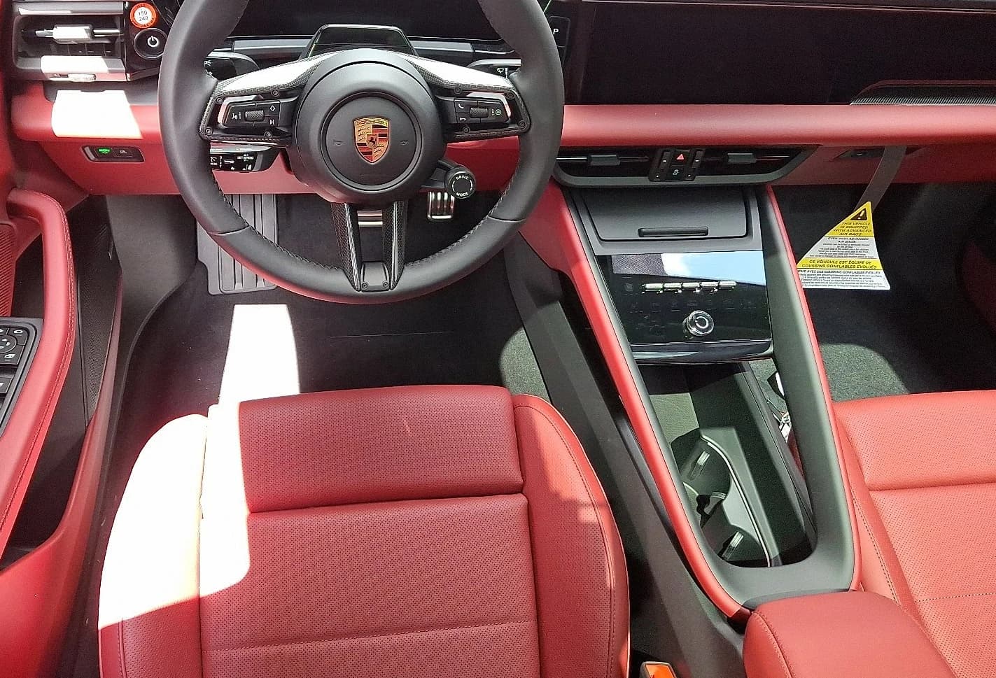 Porsche Macan Electric GTS AWD 2026 — side view