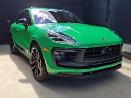 Porsche Macan GTS AWD 2026 — side view